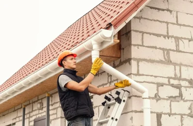 Pose et remplacement de gouttières à Lisors